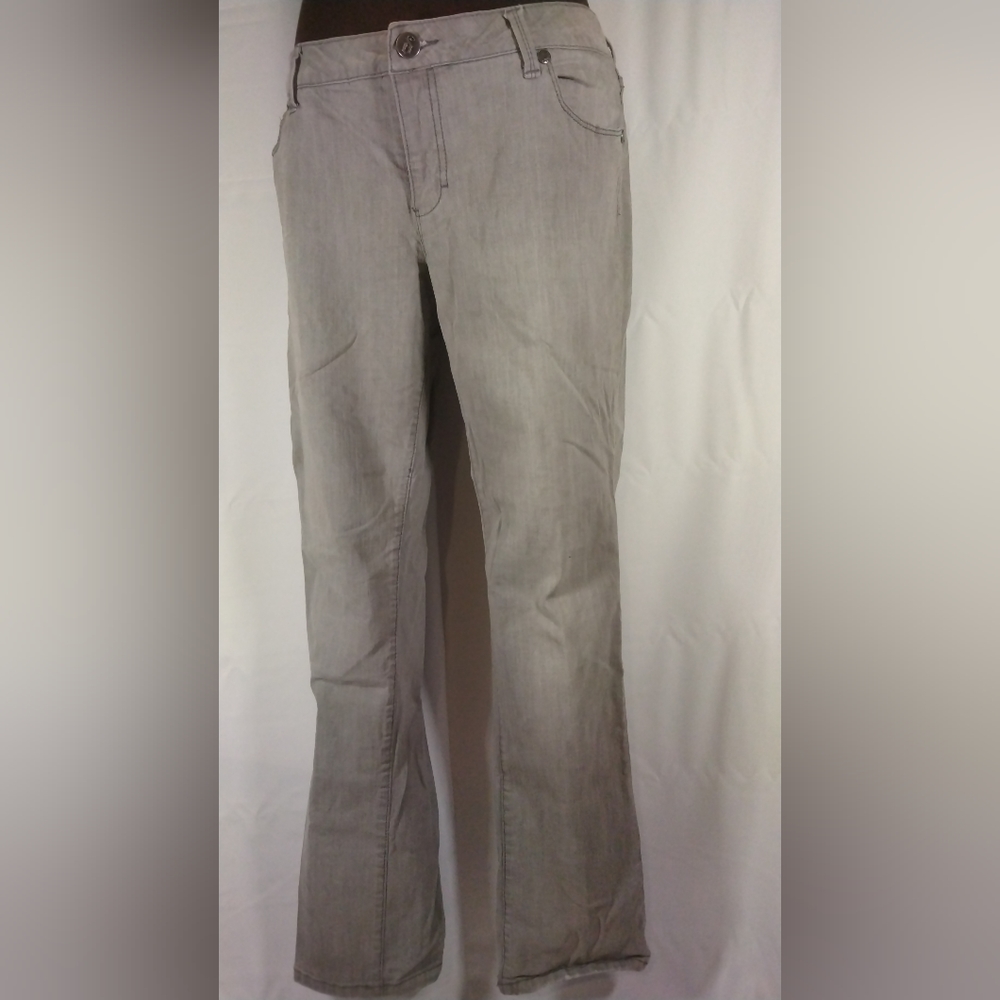 Decree Mid Rise Jeans Gray Wash Never Worn size 17